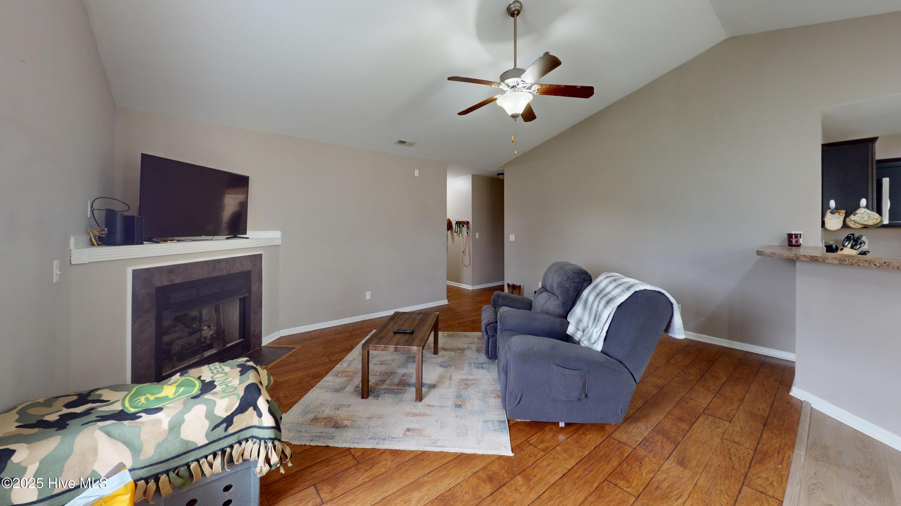 Richlands, North Carolina 28574, United States, 3 Bedrooms Bedrooms, ,2 BathroomsBathrooms,Residential,Pending,255655