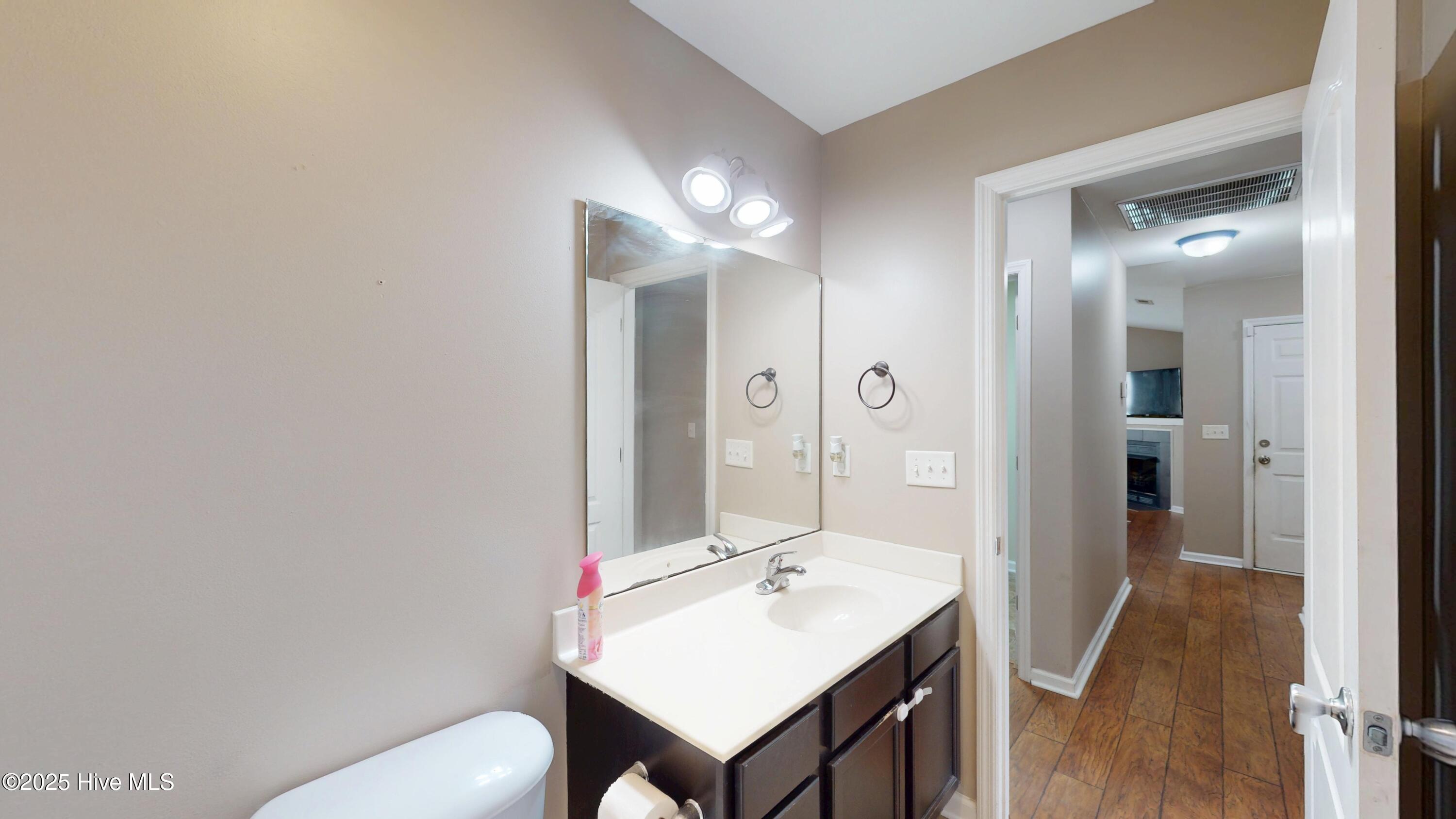 Richlands, North Carolina 28574, United States, 3 Bedrooms Bedrooms, ,2 BathroomsBathrooms,Residential,Pending,255655