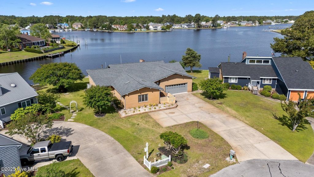 Photo of 6001 Cassowary Lane, New Bern, NC 28560 (MLS # 100504294)