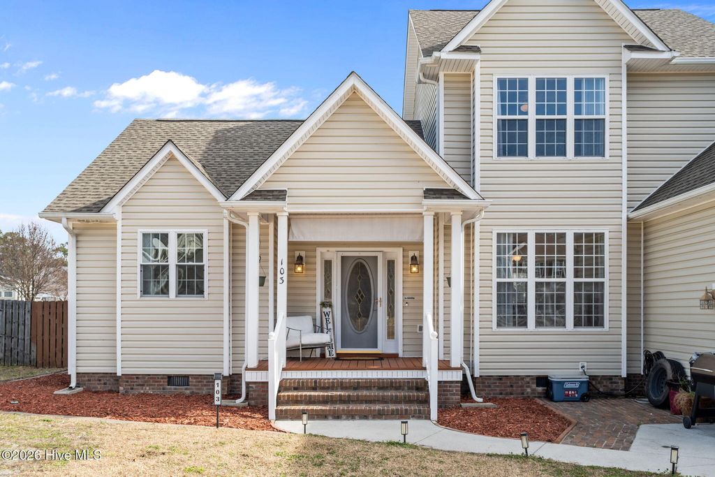 Photo of 103 Daniel Court, Richlands, NC 28574 (MLS # 100552924)