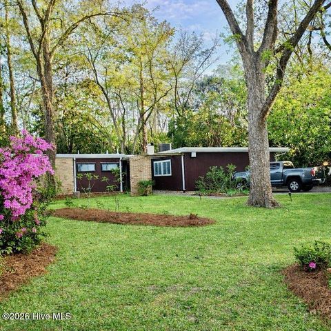 Homes For Sale - 4507 Country Club Road<br/> Trent Woods, NC 28562