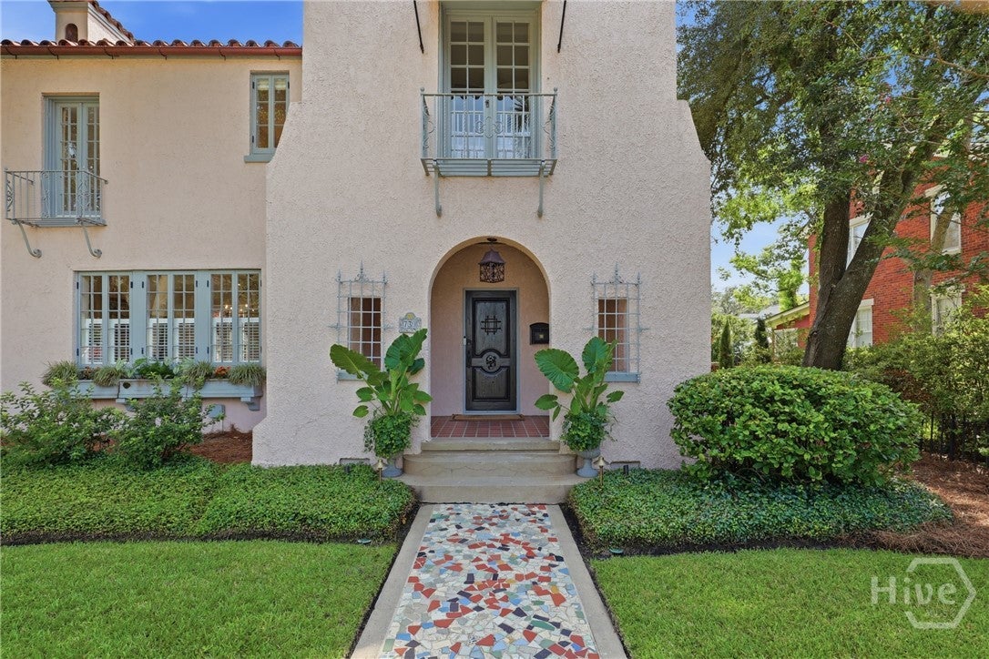 739 E 45th Street