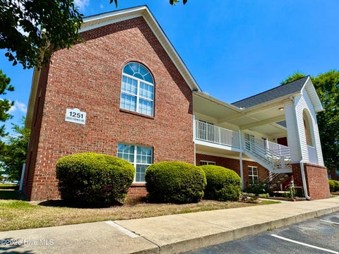 Apartment For Rent - 1251 Westpointe Drive #5<br/> Pitt County, Greenville, NC 27834