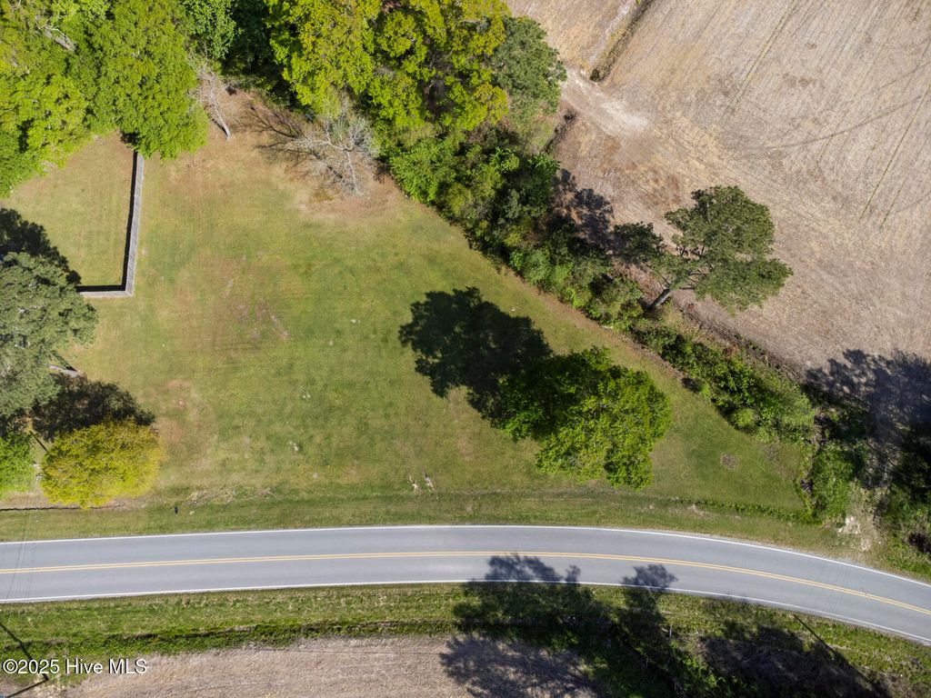Photo of 424 Huffmantown Road, Richlands, NC 28574 (MLS # 100500798)