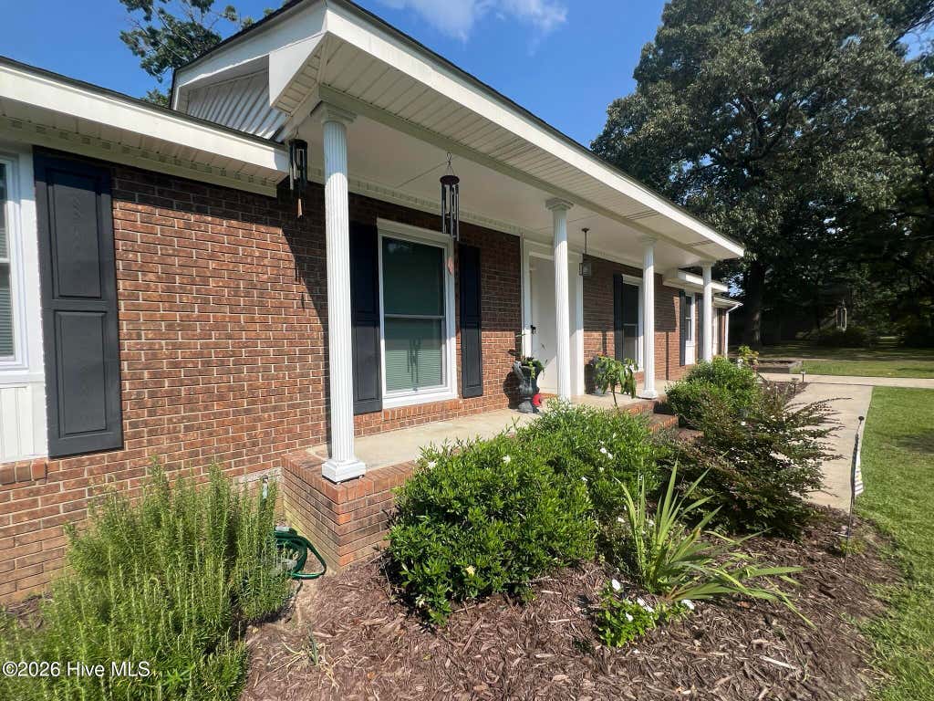 Photo of 197 Hillcrest Drive, Elizabethtown, NC 28337 (MLS # 100592748)