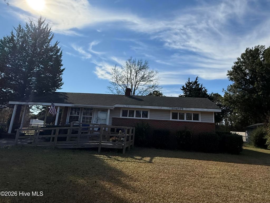 Photo of 909 Greenfield Heights Boulevard, Havelock, NC 28532 (MLS # 100548966)