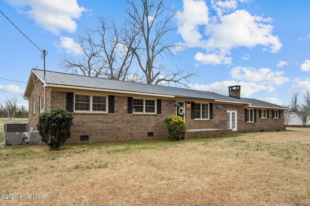 Photo of 406 Nc 111, Chinquapin, NC 28521 (MLS # 100556522)