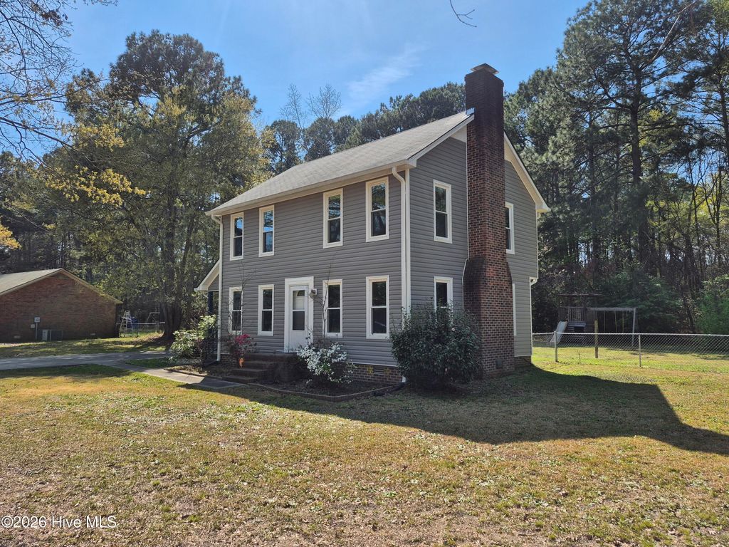 Photo of 207 Duffy Drive, Goldsboro, NC 27534 (MLS # 100563271)