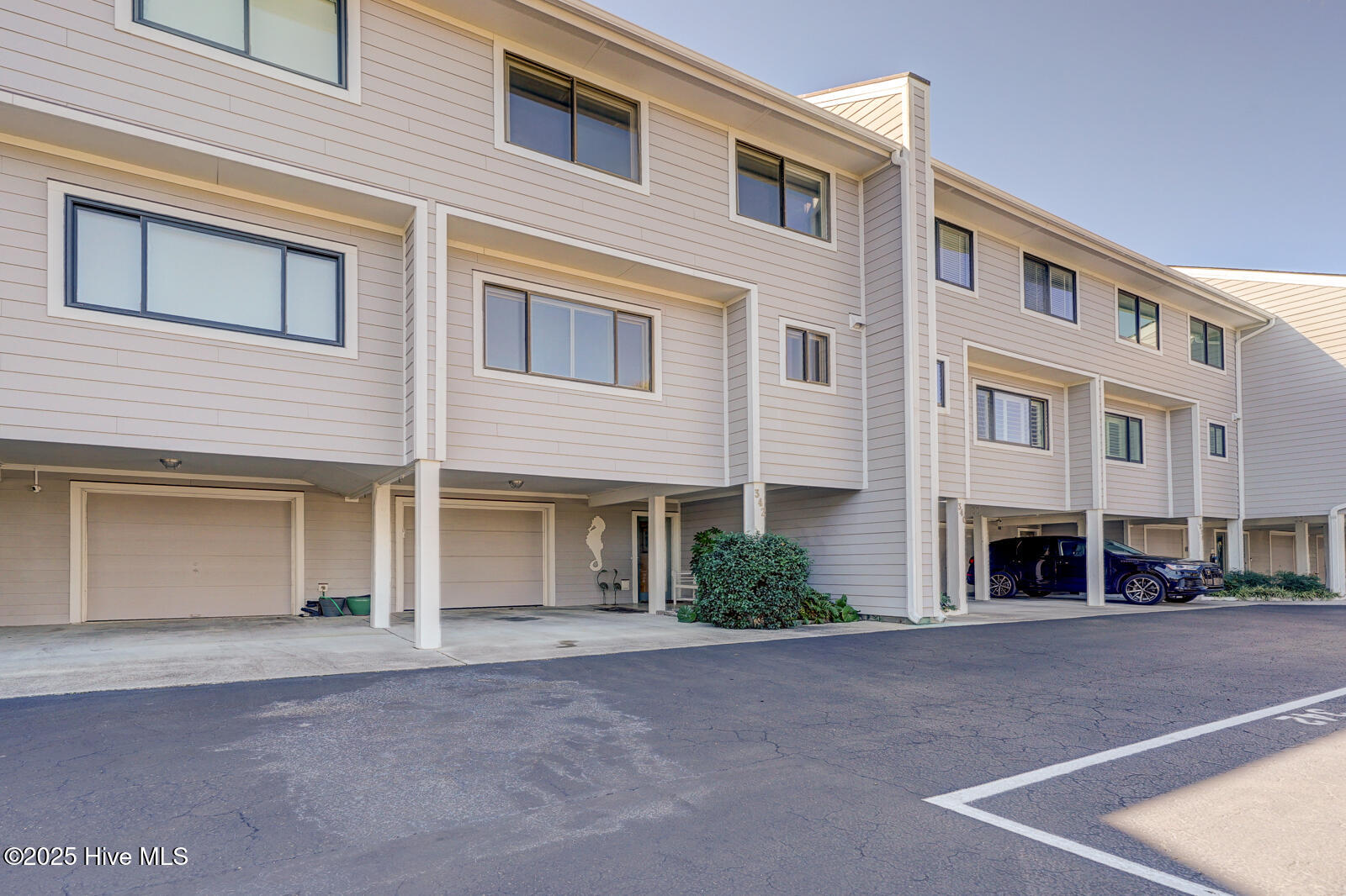 342 Causeway Drive 9