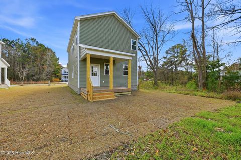 Tiny photo for 706 W Hayes Street, Burgaw, NC 28425 (MLS # 100559529)