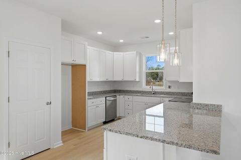 Tiny photo for 706 W Hayes Street, Burgaw, NC 28425 (MLS # 100559529)