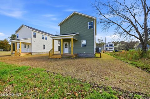 Tiny photo for 706 W Hayes Street, Burgaw, NC 28425 (MLS # 100559529)