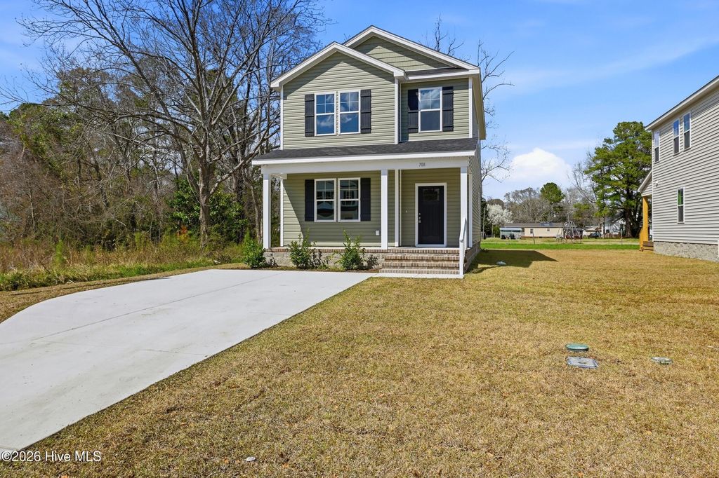 Photo of 706 W Hayes Street, Burgaw, NC 28425 (MLS # 100559529)