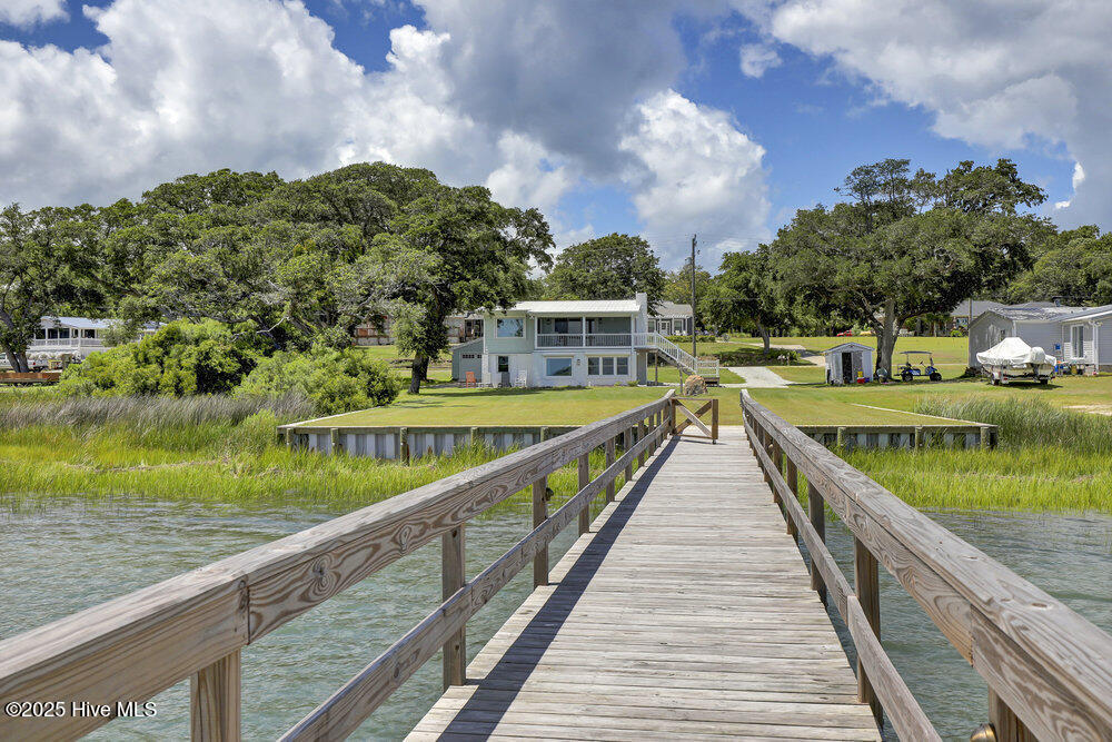 1475 Kings Landing Road