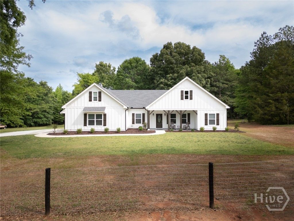 Photo of 1411 Jack Malcom RD, Madison, GA 30650 (MLS # CL355700)