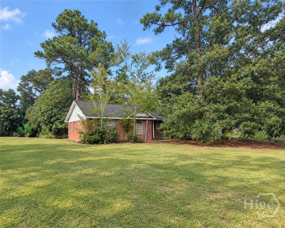 Photo of 395 Lemans Dr DR, Bloomingdale, GA 31302 (MLS # SA364528)