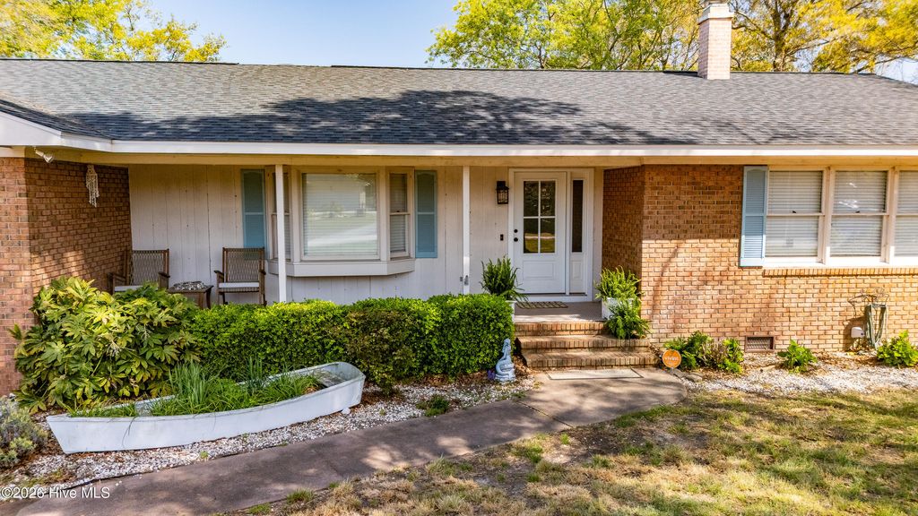 Photo of 215 Harbor Drive, Morehead City, NC 28557 (MLS # 100566456)