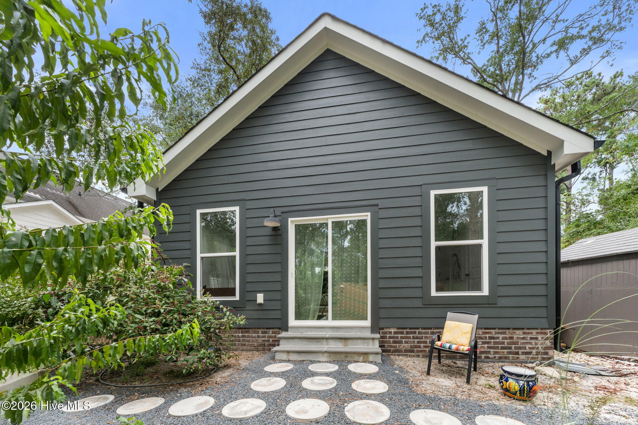 110 Highland Park Avenue