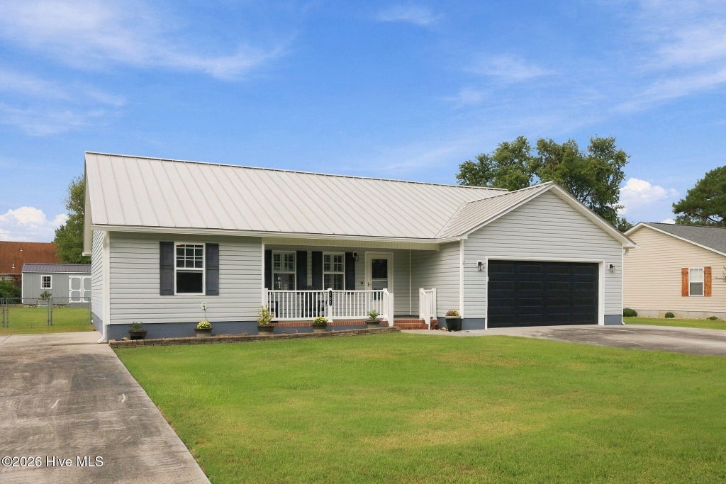Photo of 107 Fodder Drive, Hubert, NC 28539 (MLS # 100606446)