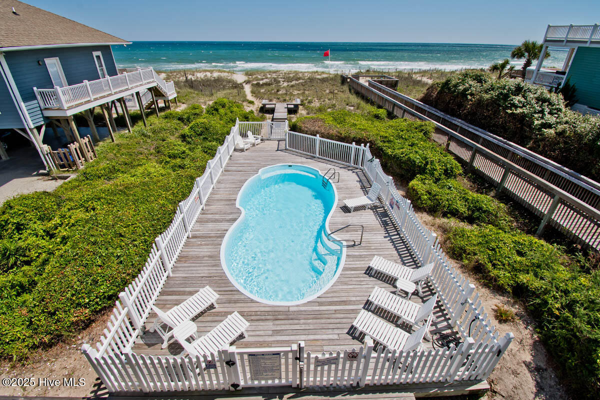 9519 Ocean Drive E & W