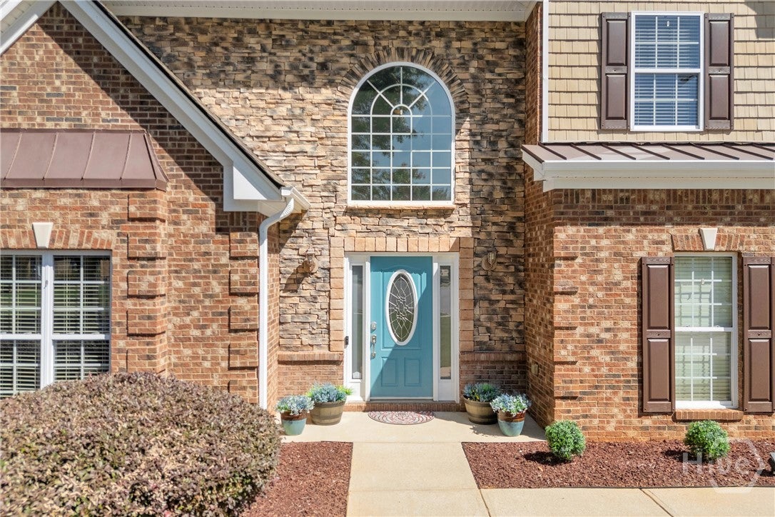 1060 Solitaire Court