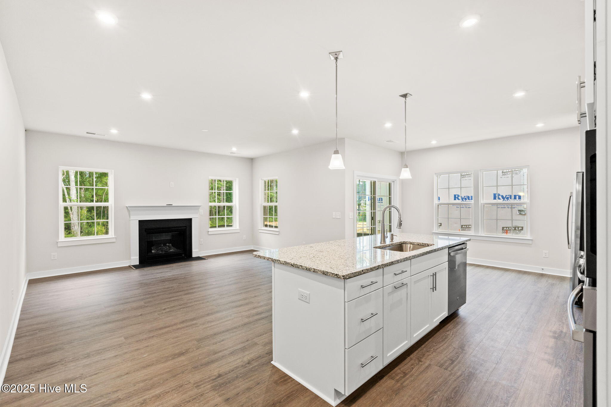 2183 Webfoot Drive NE