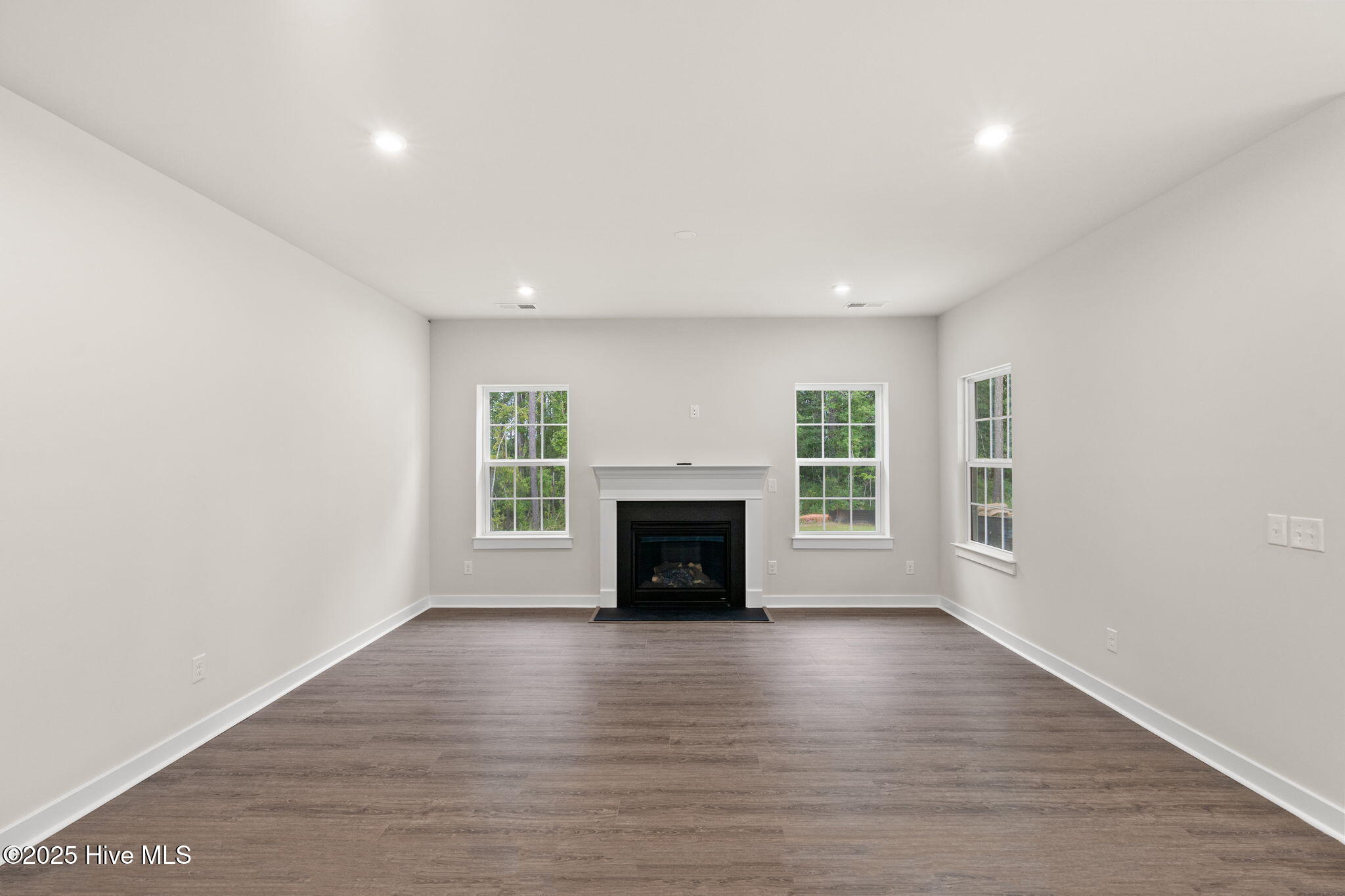 2183 Webfoot Drive NE