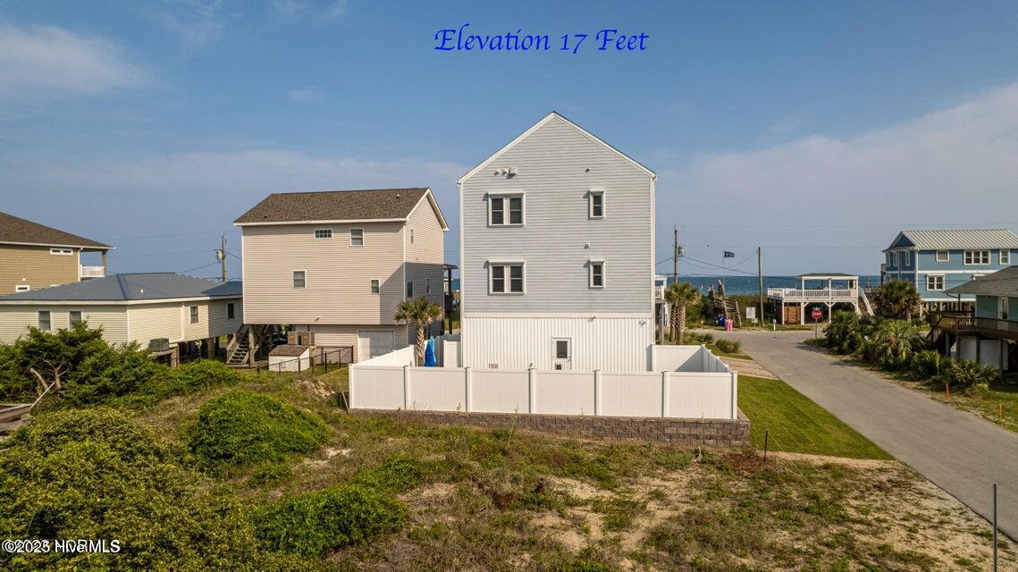 1202 N Topsail Drive