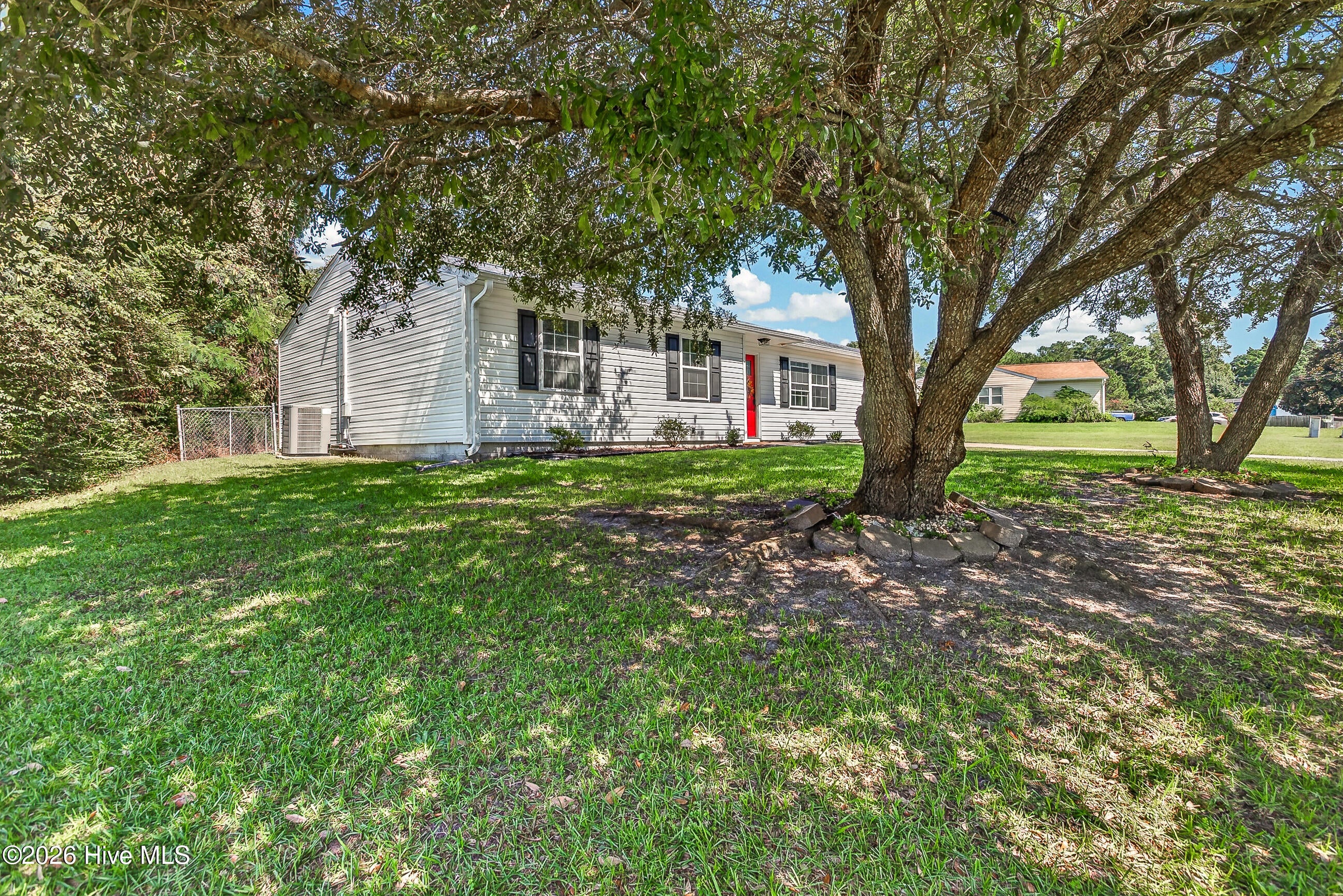 606 Duke Court