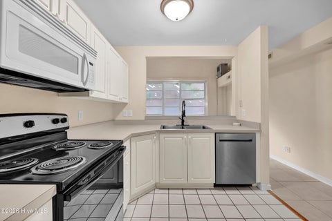 Tiny photo for 311 N 2nd Street #Apt H, Wilmington, NC 28401 (MLS # 100609060)