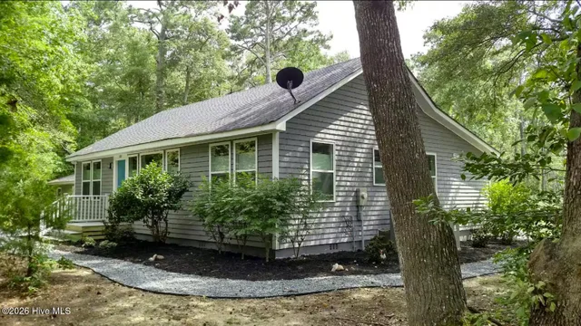 227 Colonial Beach Road, photo 2 of 12