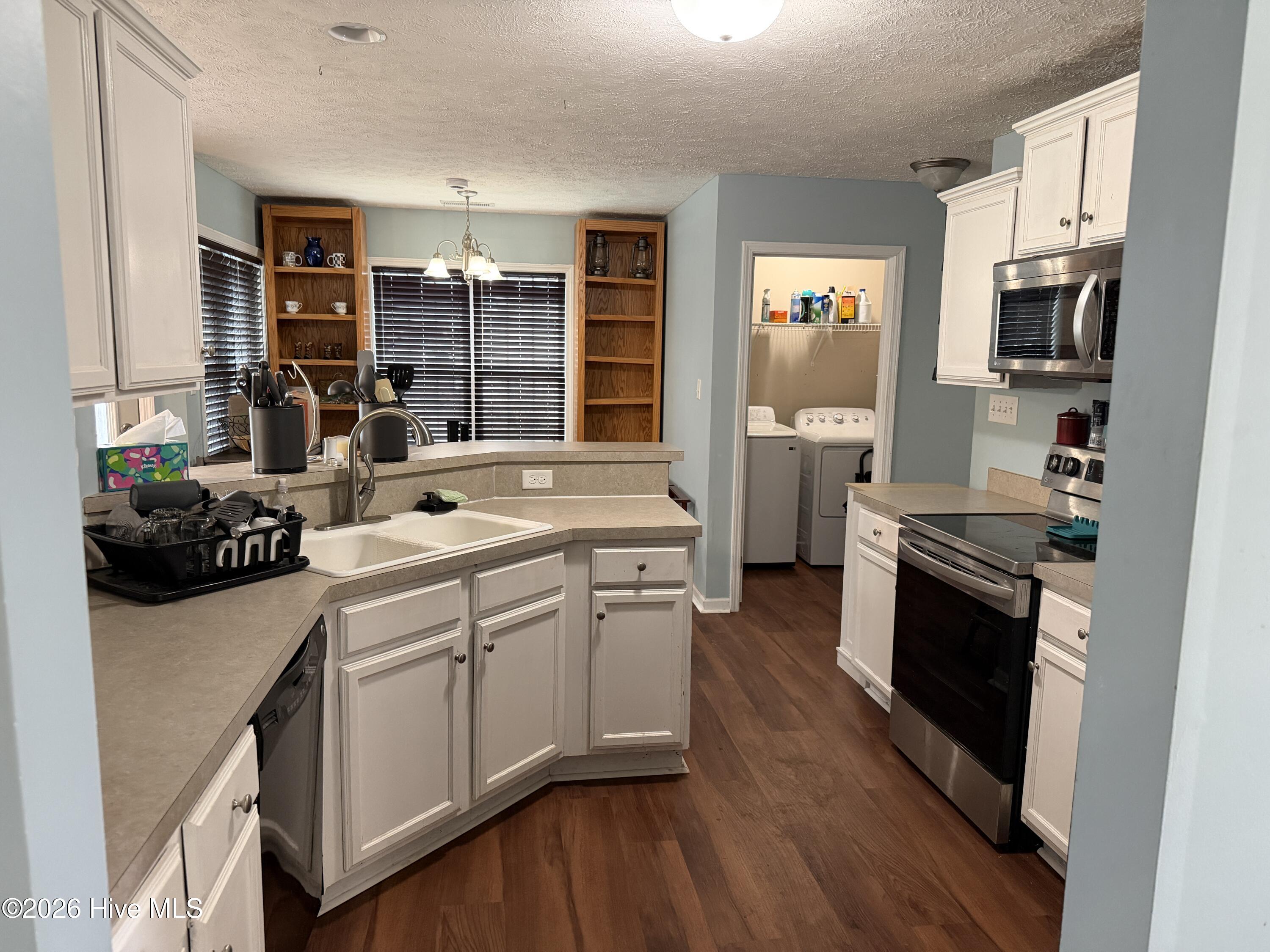 109 Hidden Hollow Drive