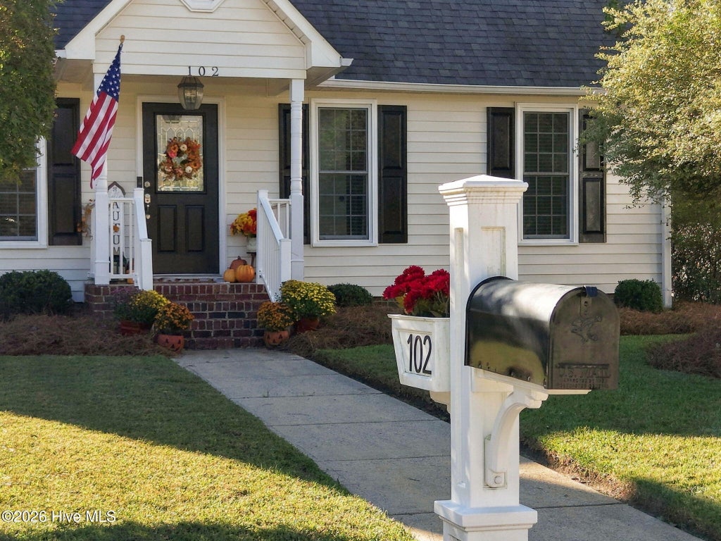 Photo of 102 Poplar Branches Close, Winterville, NC 28590 (MLS # 100611585)