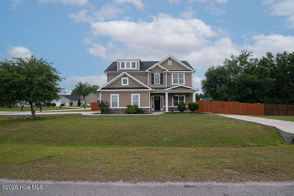 Photo of 114 Bellchase Drive, Jacksonville, NC 28540 (MLS # 100576653)