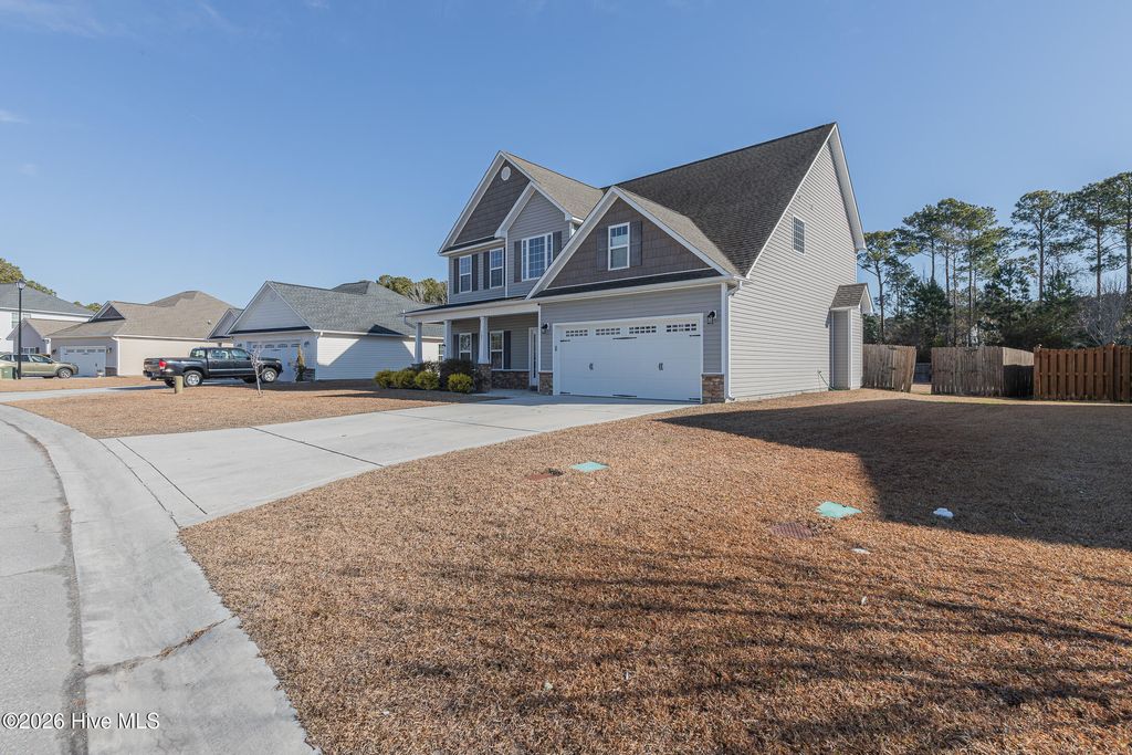 Photo of 107 Regatta Way, Sneads Ferry, NC 28460 (MLS # 100554751)