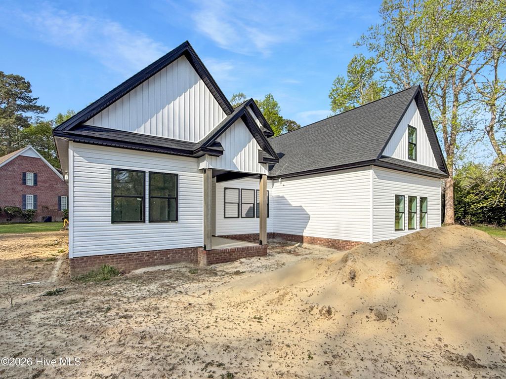 Photo of 917 Maggie Lane, Elizabeth City, NC 27909 (MLS # 100564315)