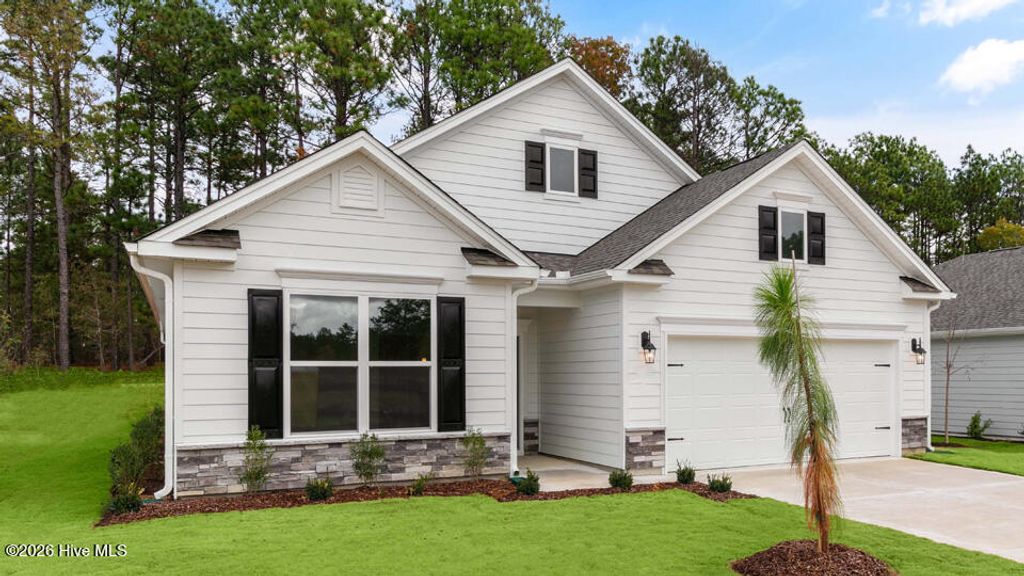 Photo of 804 Fernwind Circle, Aberdeen, NC 28315 (MLS # 100548343)