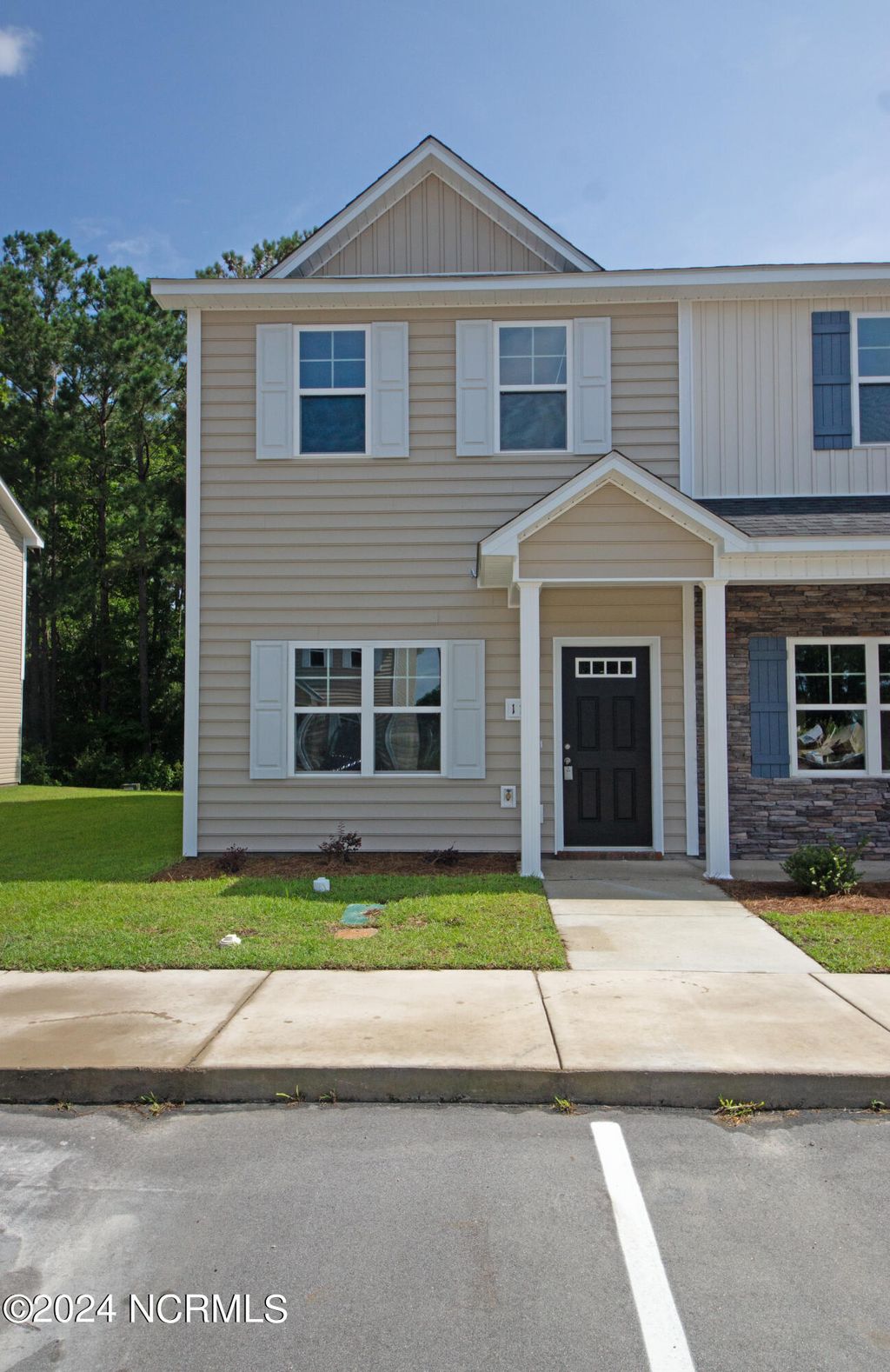 Photo of 117 Jaydn Drive E, Jacksonville, NC 28546 (MLS # 100561401)