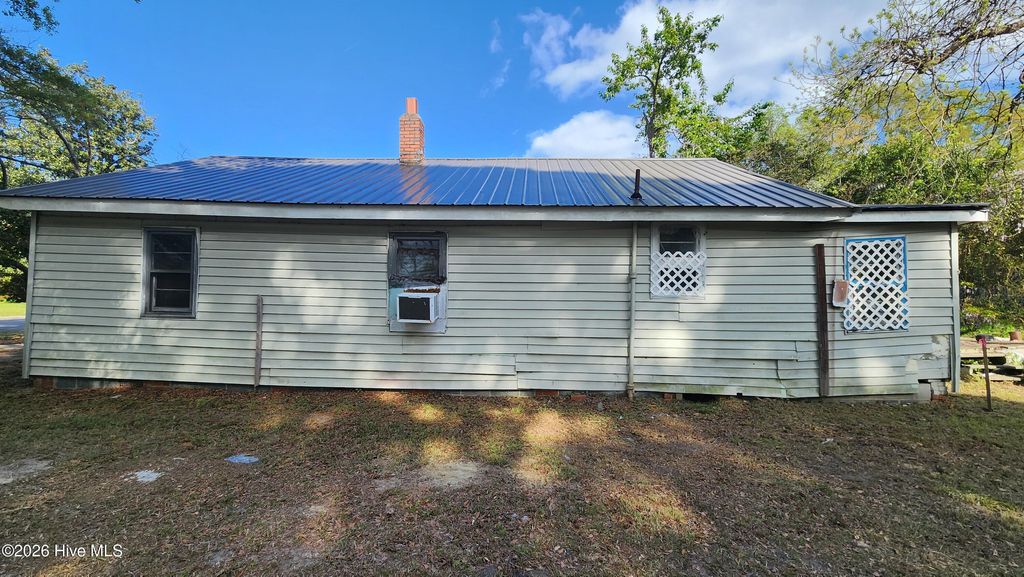 Photo of 407 W Lewis Street, Whiteville, NC 28472 (MLS # 100565515)