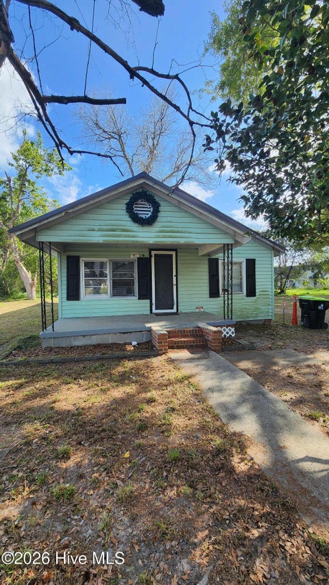 Homes For Sale - 407 W Lewis Street<br/> Columbus County, Whiteville, NC 28472
