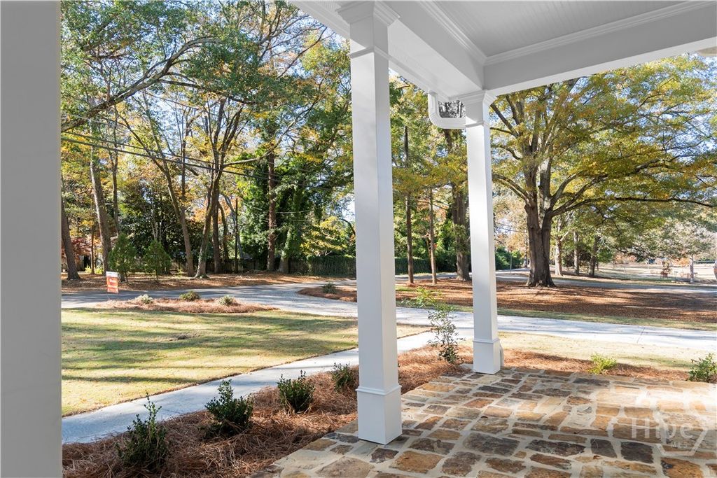 Photo of 679 COLLEGE Drive, Madison, GA 30650 (MLS # CL348798)