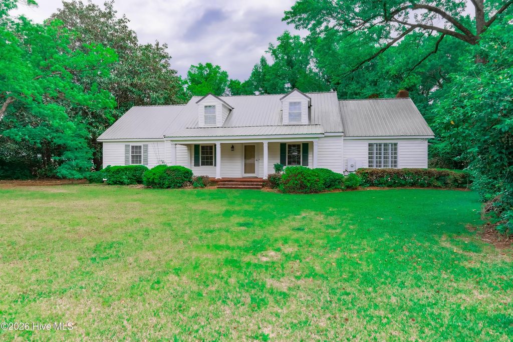 Photo of 218 N Duplin Street, Wallace, NC 28466 (MLS # 100573333)