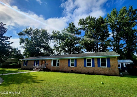 Homes For Sale - 200 Stratford Road<br/> Craven County, Havelock, NC 28532