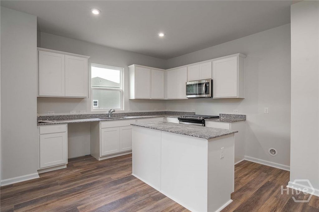 Photo of 345 Crosstown Avenue, Richmond Hill, GA 31324 (MLS # SA348640)