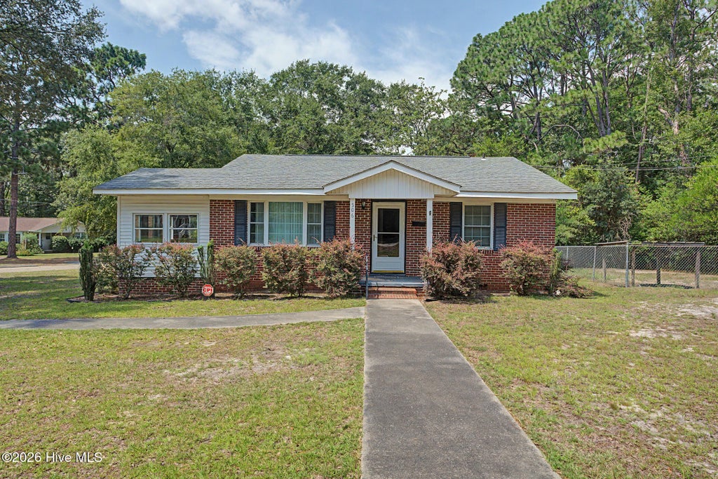 Photo of 506 Hawthorne Street, Hamlet, NC 28345 (MLS # 100602052)