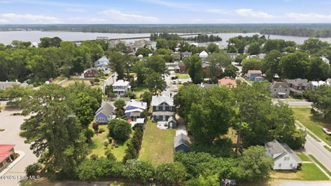 Tiny photo for 314 E 2nd Street, Washington, NC 27889 (MLS # 100580877)