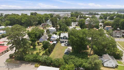 Tiny photo for 314 E 2nd Street, Washington, NC 27889 (MLS # 100580877)