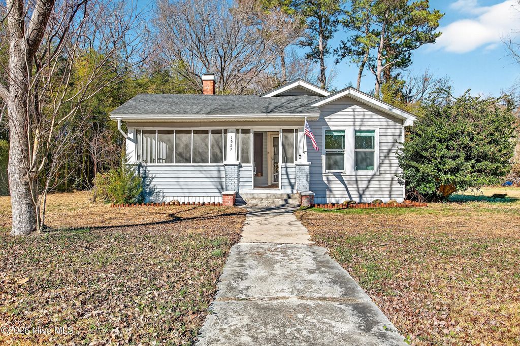 Photo of 1527 Riggs Road, Maysville, NC 28555 (MLS # 100550678)