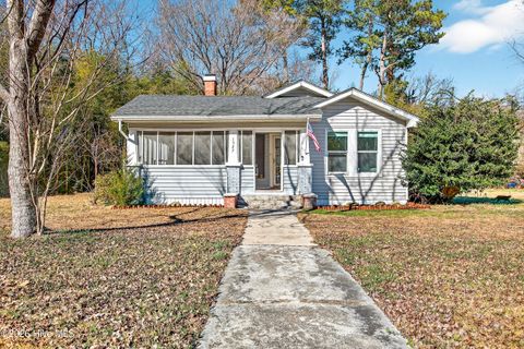 Photo of 1527 Riggs Road, Maysville, NC 28555 (MLS # 100550678)