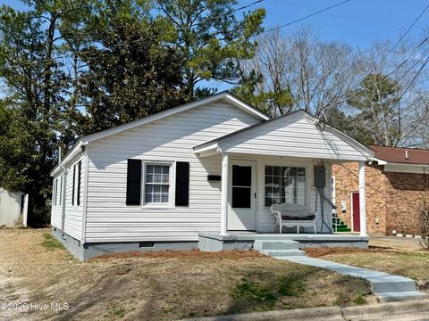 Homes For Sale - 120 Center Street<br/> Martin County, Williamston, NC 27892